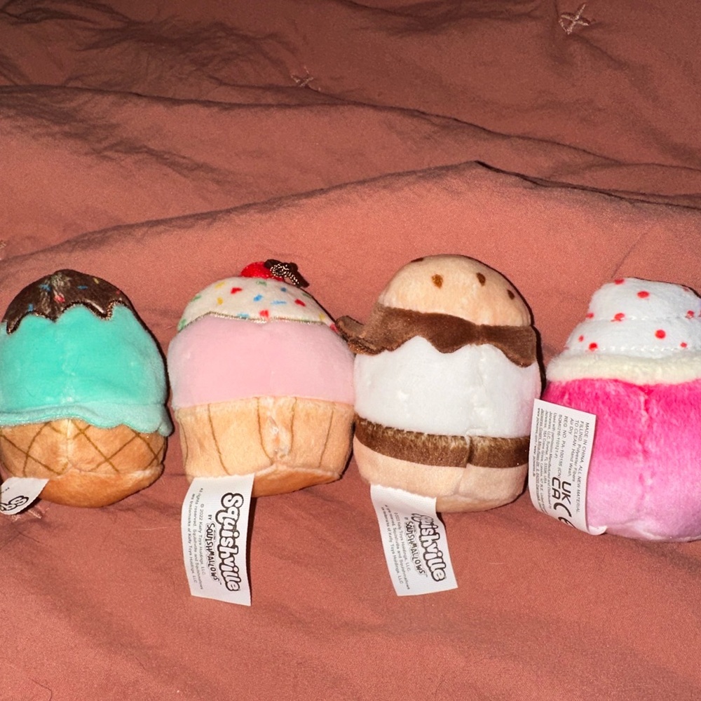Sweets Set Mini Squishmallows - Picture 2 of 3